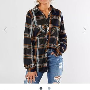 Daytrip lace up back knit button up XL